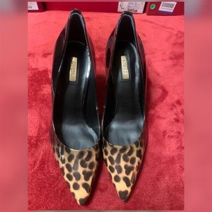💋**GUESS** Black Patent Leopard Heels